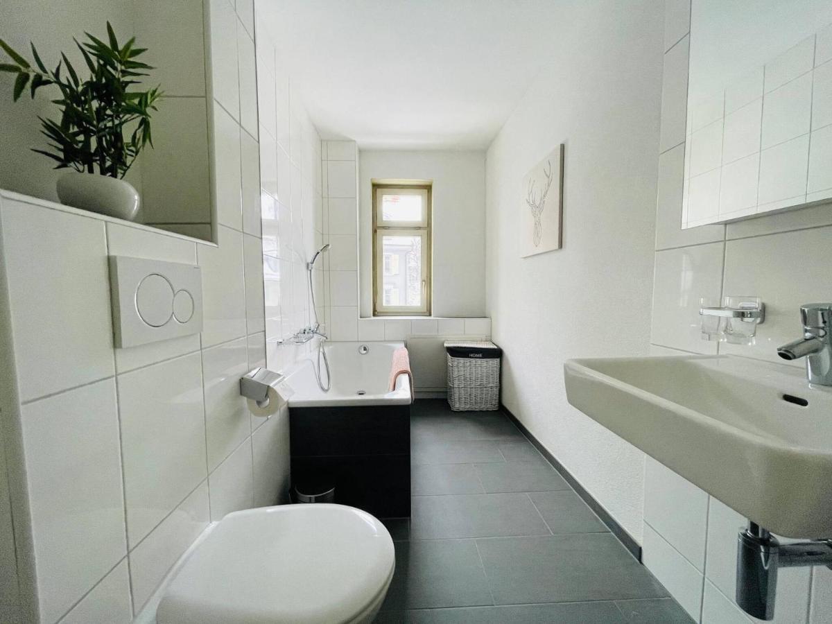 Beautiful, Bright, Large Apartment With Balcony Smarttv เซนต์กาลเลิน ภายนอก รูปภาพ